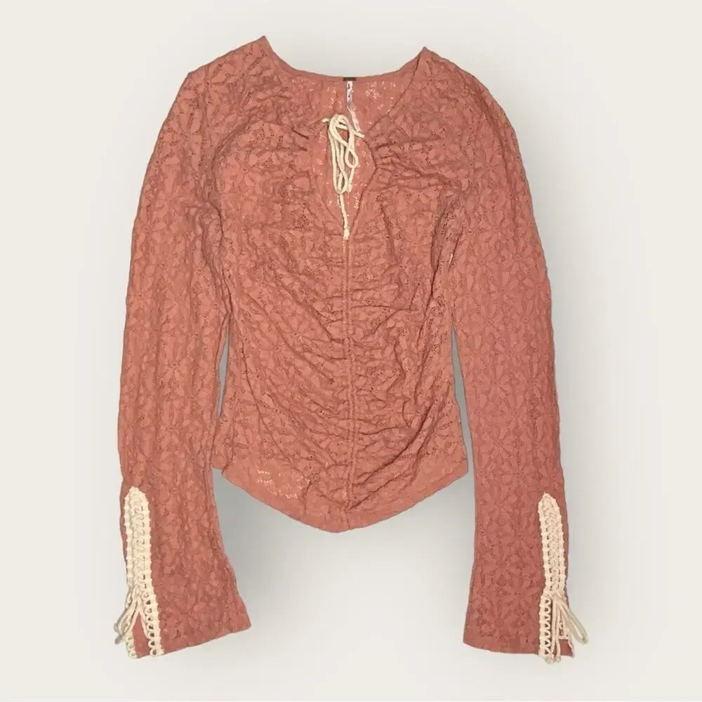 EUC | Free People | Lilah Lace Long Sleeve Top | Peach/Ivory | Small